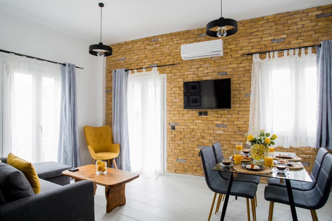 Deluxe Town Hall Square Flat In Historical Center 3 Corfu  Bagian luar foto