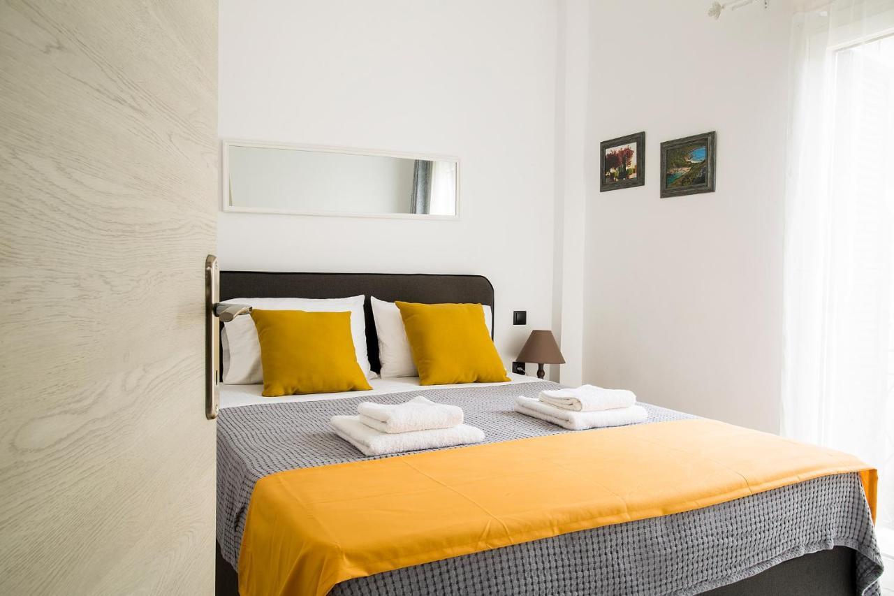 Deluxe Town Hall Square Flat In Historical Center 3 Corfu  Bagian luar foto