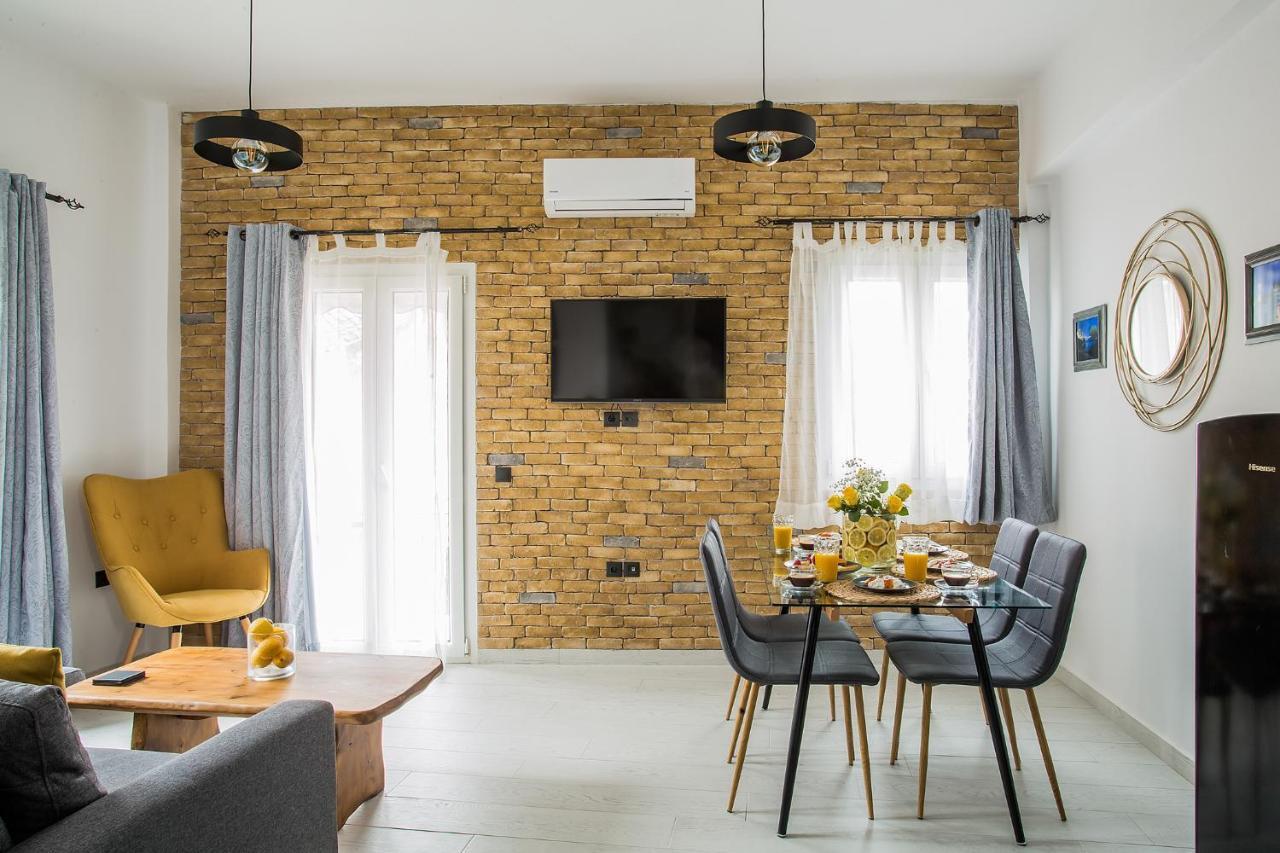 Deluxe Town Hall Square Flat In Historical Center 3 Corfu  Bagian luar foto