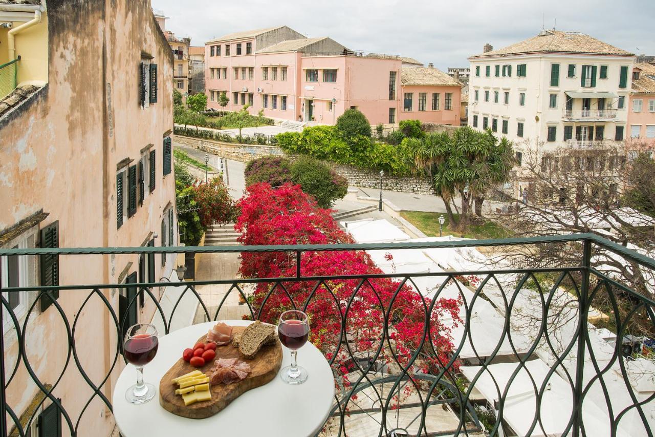 Deluxe Town Hall Square Flat In Historical Center 3 Corfu  Bagian luar foto